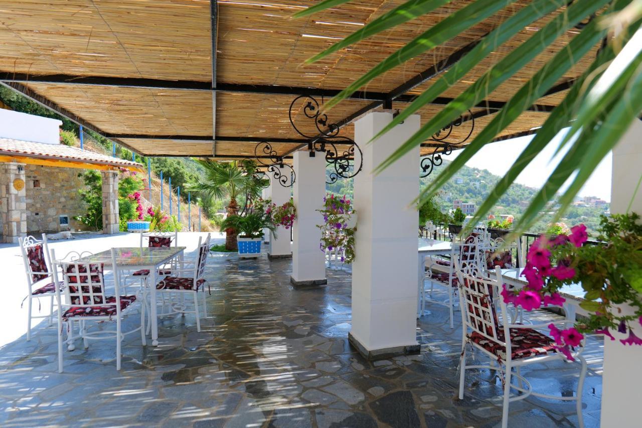 Vila Panorama Piqeras Bed & Breakfast Eksteriør bilde