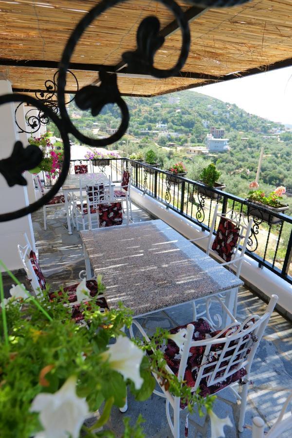 Vila Panorama Piqeras Bed & Breakfast Eksteriør bilde