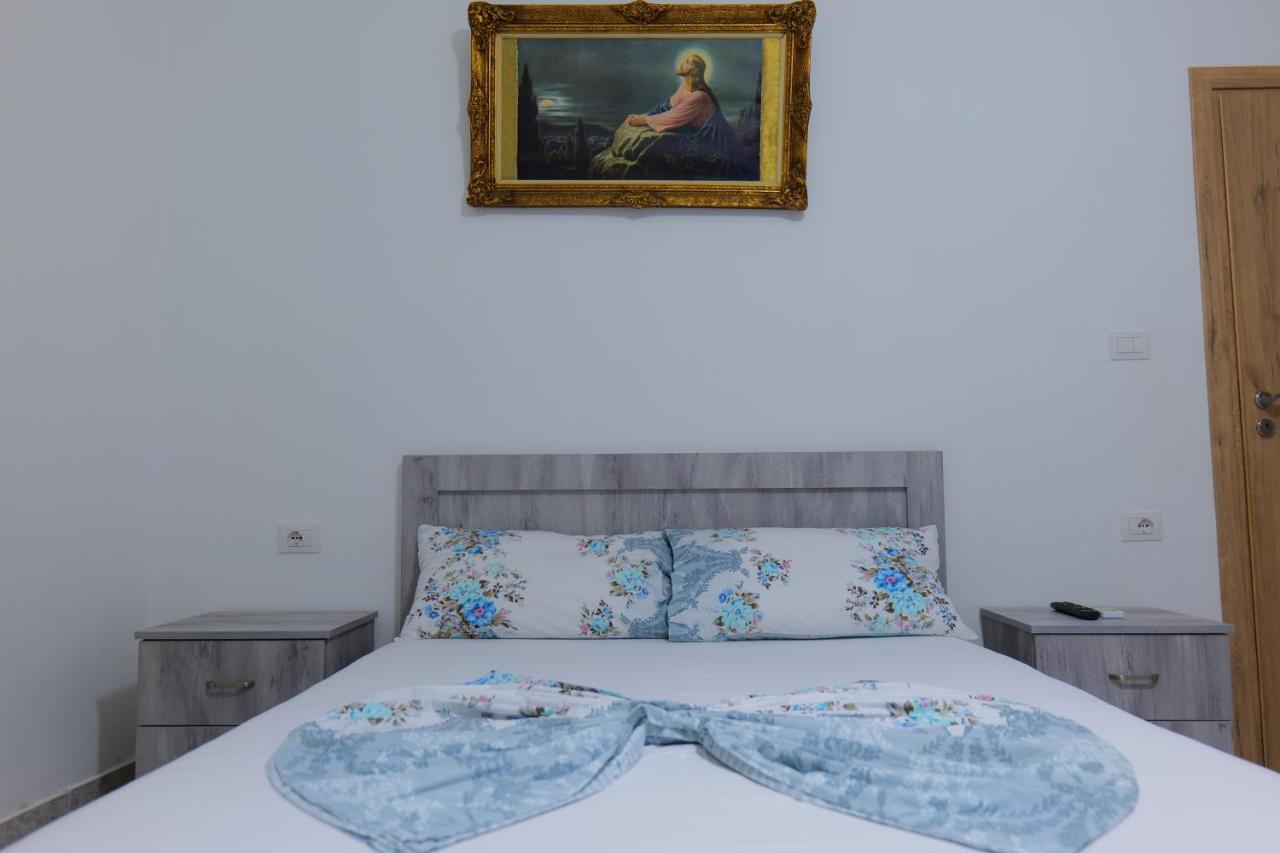 Vila Panorama Piqeras Bed & Breakfast Eksteriør bilde